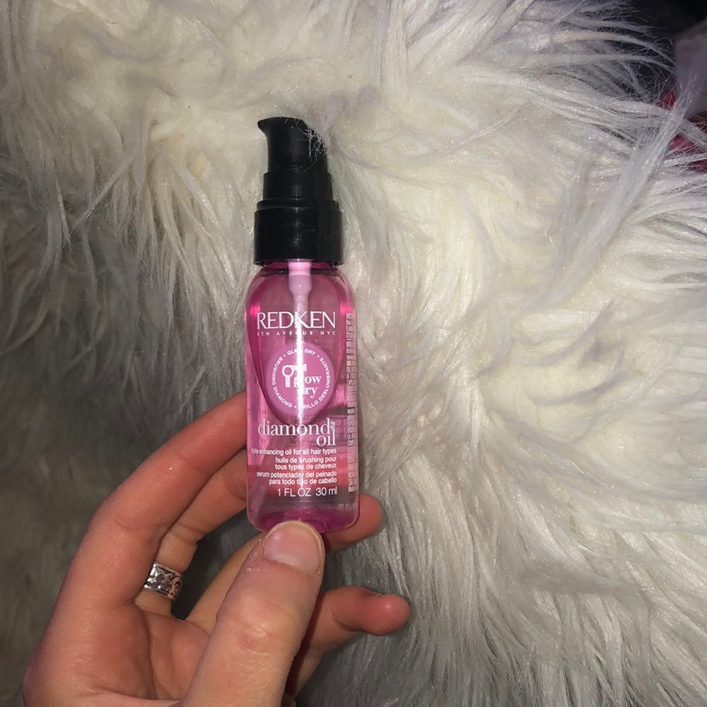 Redken diamond oil glow dry hair oil